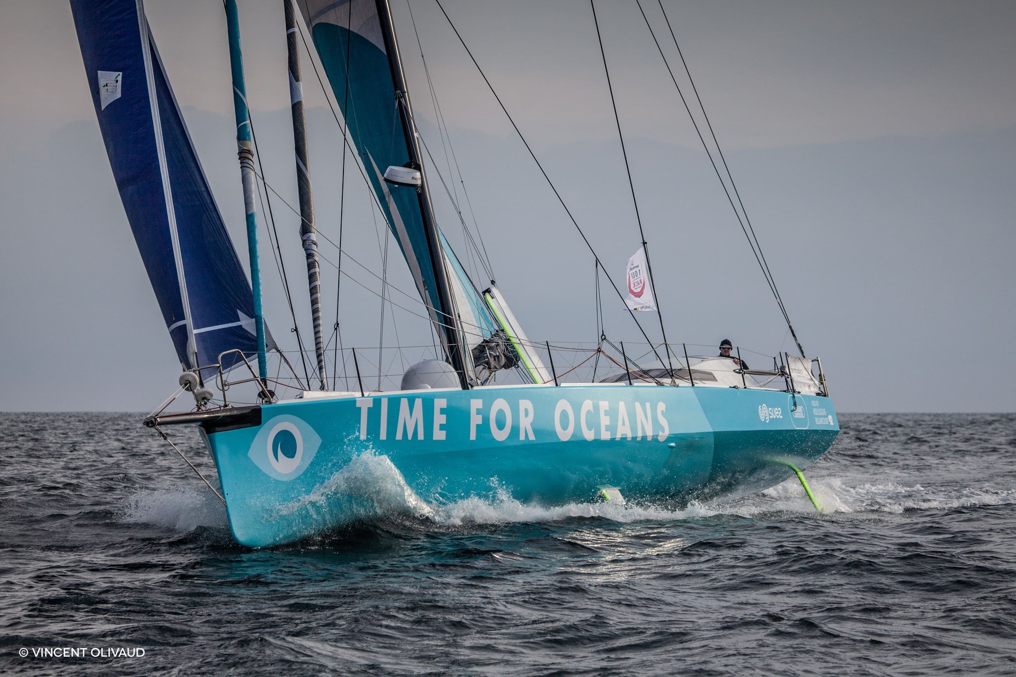 Stéphane Le Diraison dans le petit temps sur l'Armen Race avec Time For Oceans